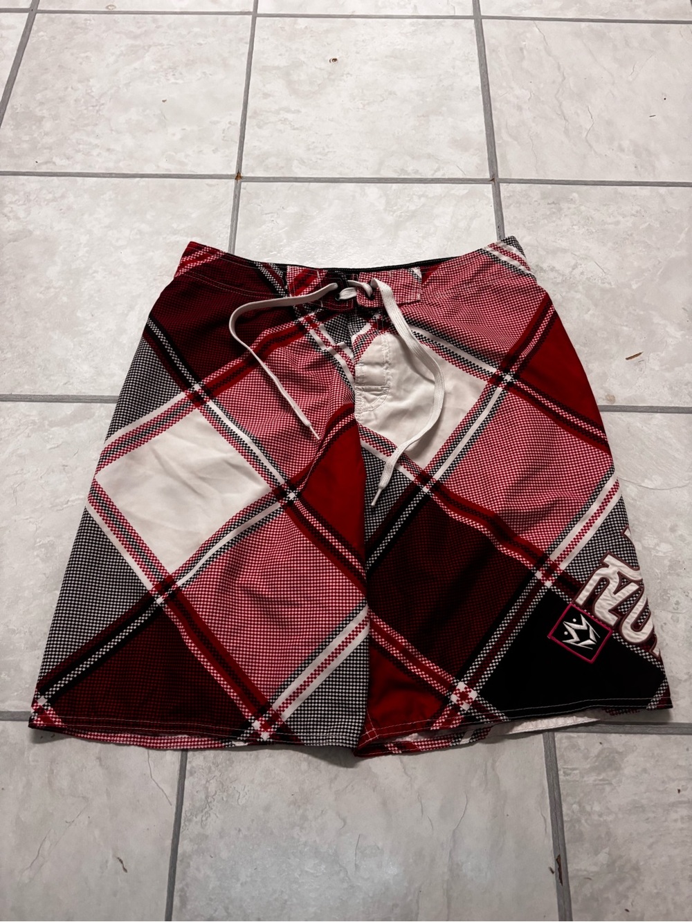 Men's Vintage Rusty Red Plaid Swim Trunks Size 32 MEASUREMENTS SHOWN